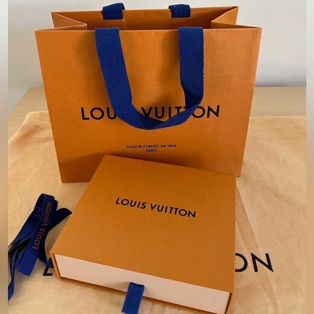 Louis Vuitton authentic louis